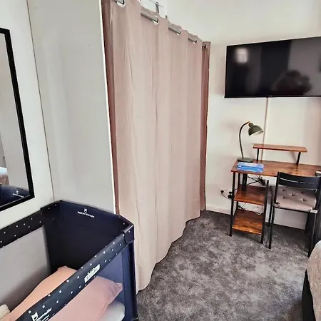 T2 Renove, Calme & Lumineux, 17e * Paris