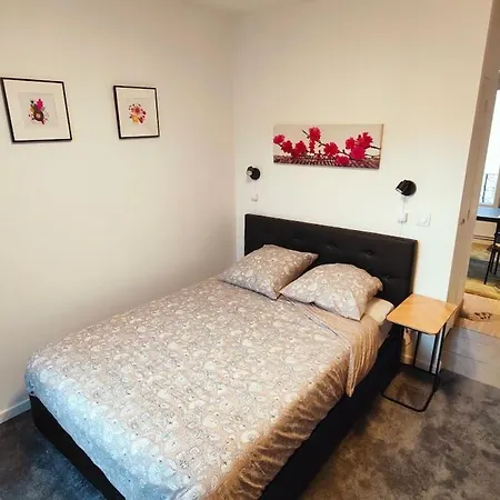 T2 Renove, Calme & Lumineux, 17e Paris