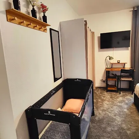 Daire T2 Renove, Calme & Lumineux, 17e *